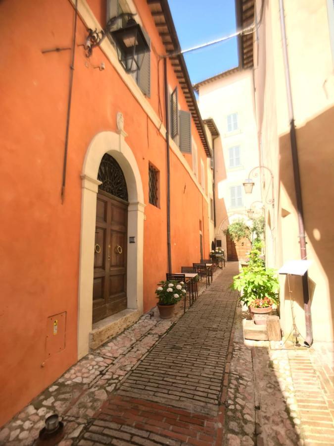 Camere Della Vecchia Posta Trevi Extérieur photo